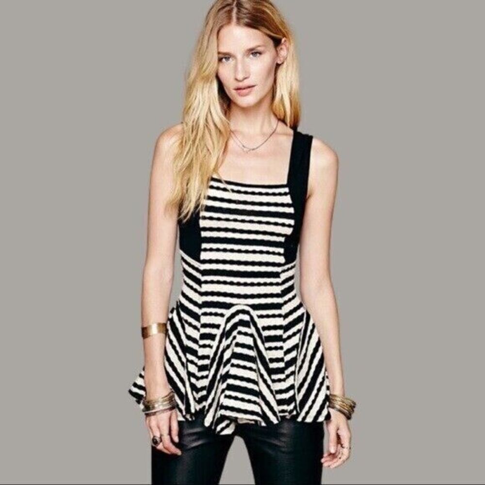 Free People Sedwick Peplum Top Size XS Sleeveless Black Cream Striped EUC B34